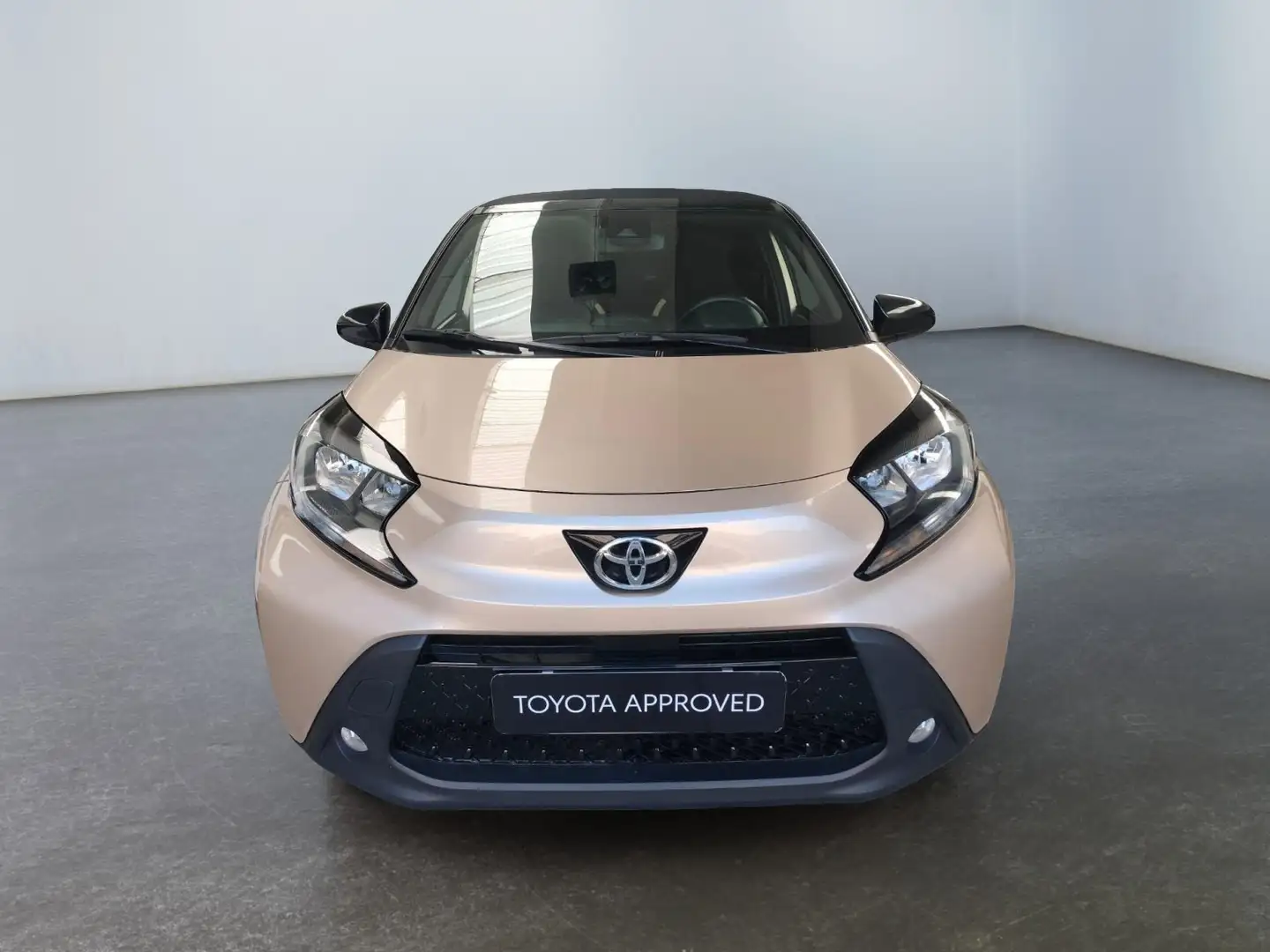 Toyota Aygo X 1.0 VVT-i 72 CV 5 porte Trend Air Oro - 2