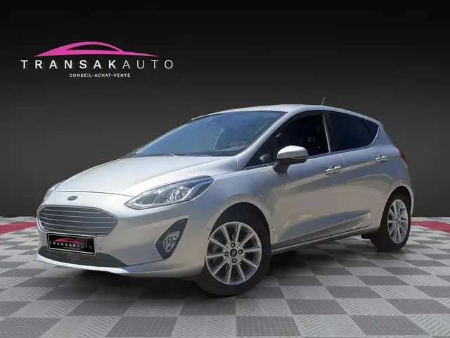 Ford Fiesta 1.5 TDCi 85 ch SS BVM6 Titanium 1e Main Suivi Complet Carplay Camera...