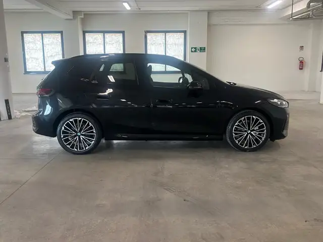 BMW 2 Series view 7