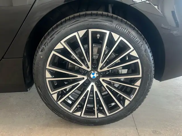 BMW 2 Series view 14