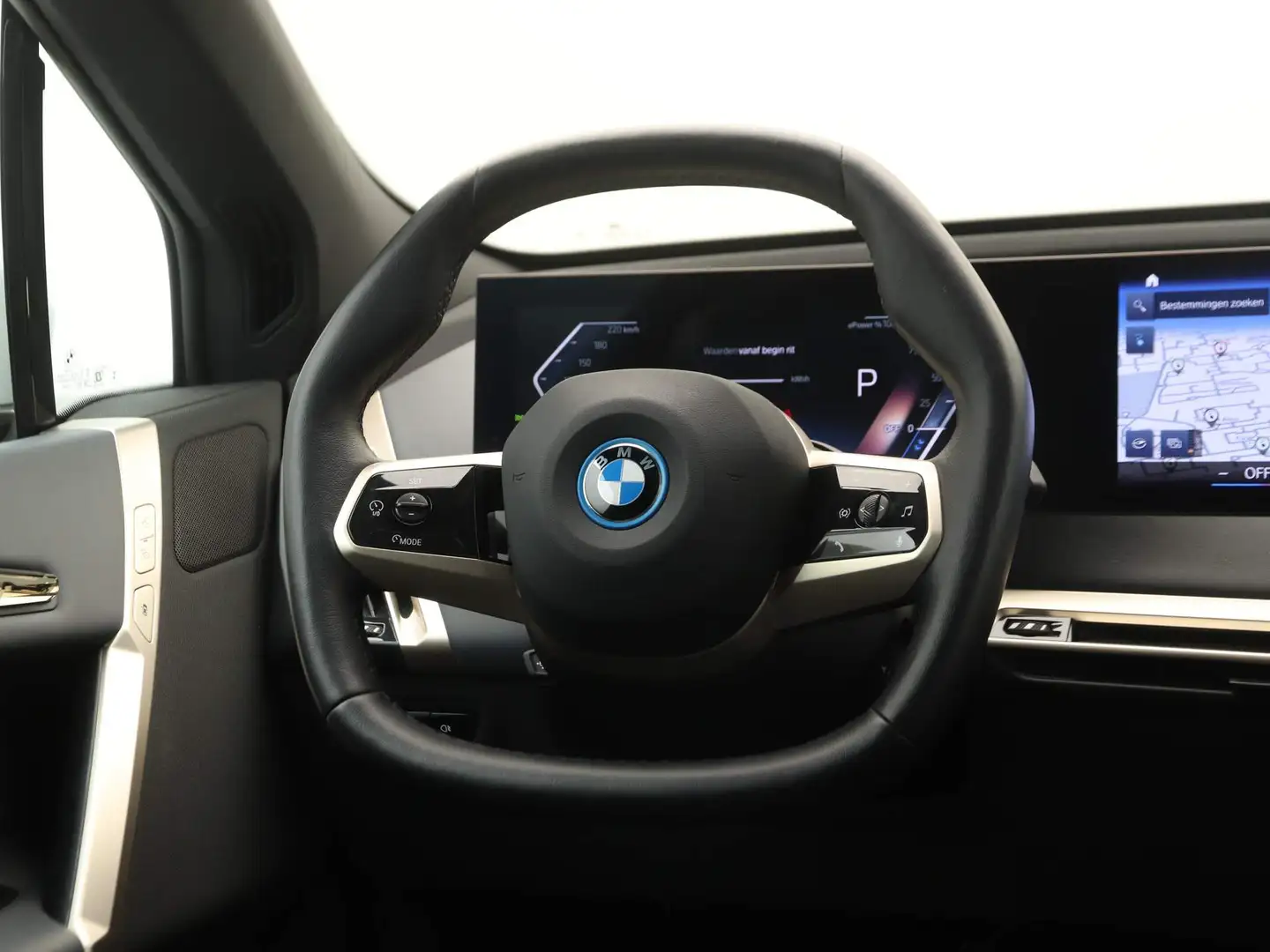 BMW iX xDrive40 High Executive 77 kWh Wit - 2