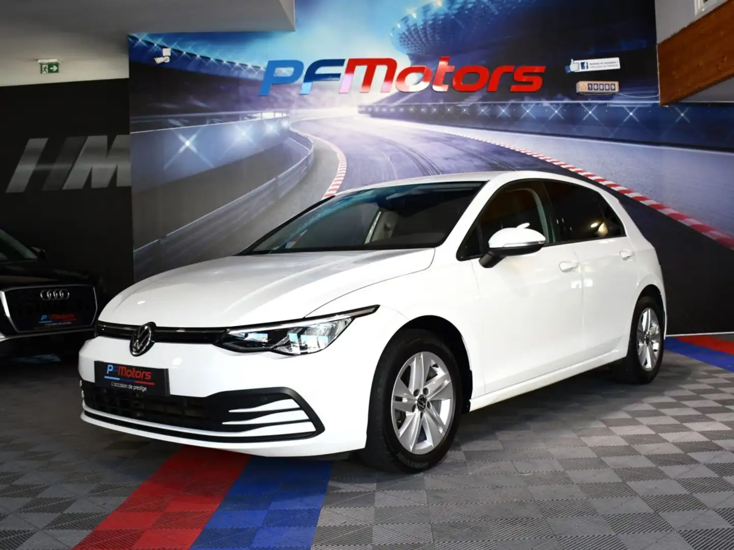 Volkswagen Golf 8 Life 1.5 TSI 131 BVM6 Car Play Virtual Front ACC LED Volant Chauffant Induction Smartphone JA 16 Blanc - 1