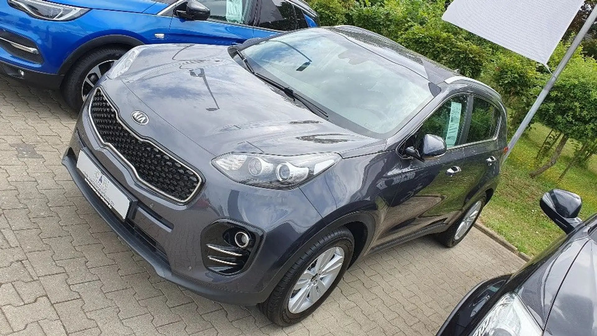 Kia Sportage Dream Team Premium + 2WD Assistenzsyste Grijs - 2