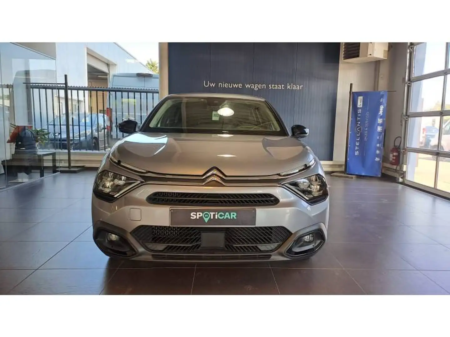 Citroen C4 3 1.2 PureTech 130 S&S MAN6 Shine Grijs - 2