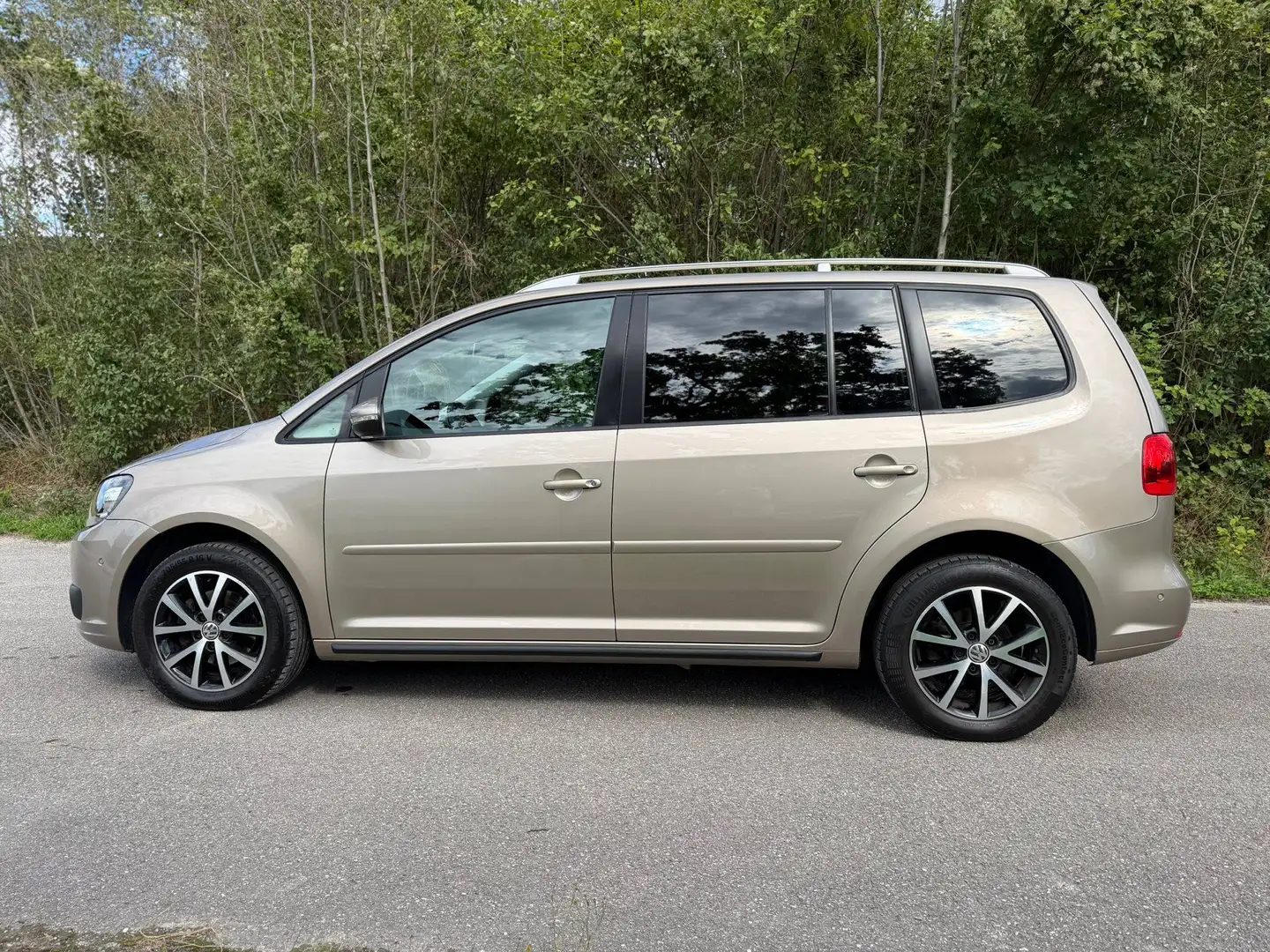 Volkswagen Touran Comfortline BMT Beige - 2