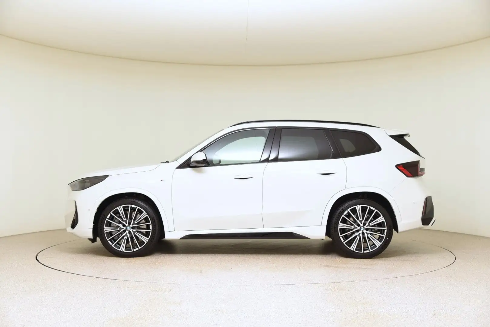 BMW X1 xDrive23d M Sportpaket Pro Pano *UVP:70.800 Weiß - 2