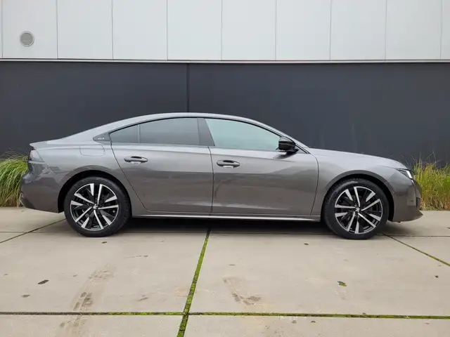 Peugeot 508 view 2