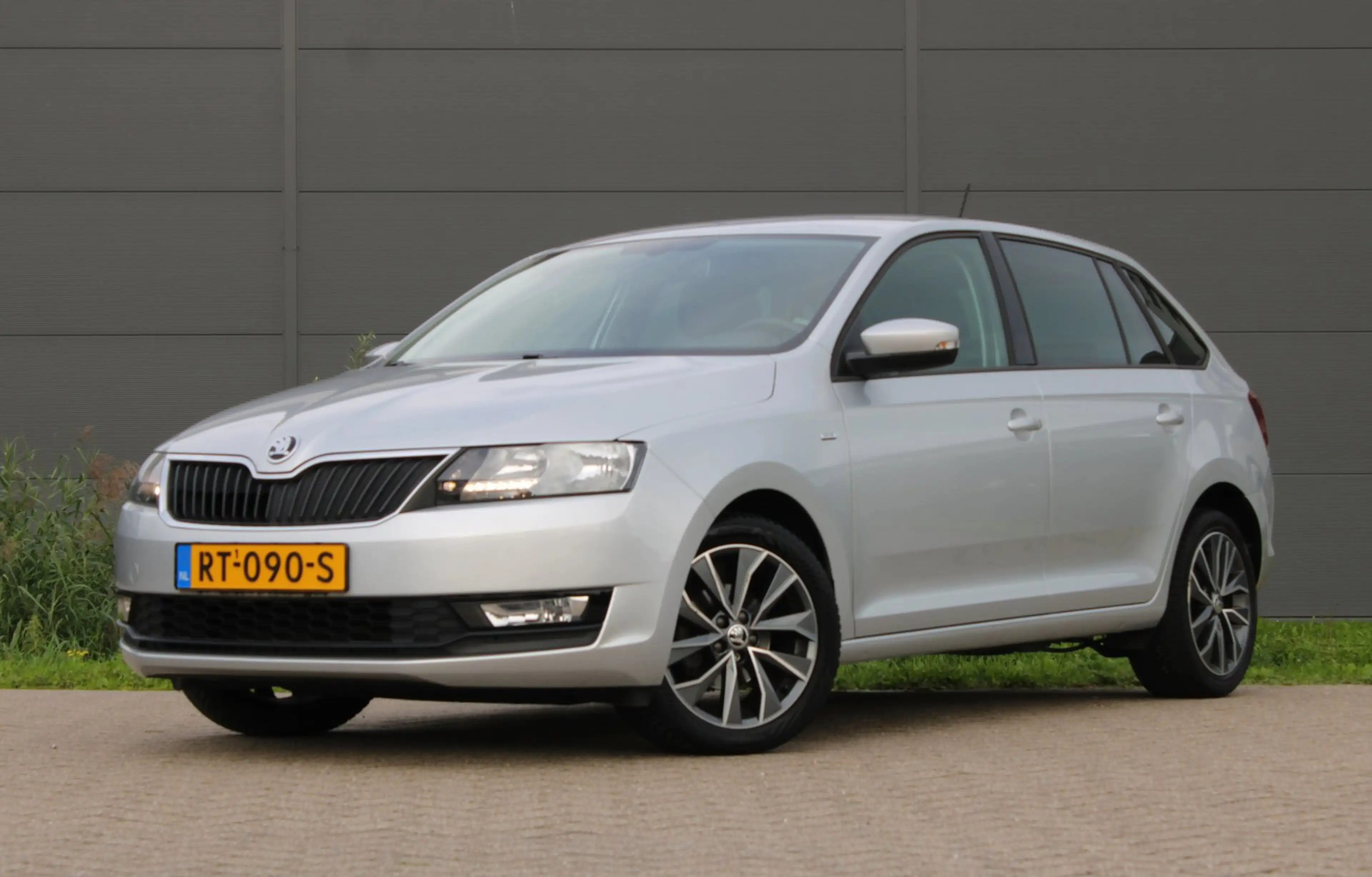 Skoda Rapid/Spaceback 1.0 TSI Drive Automaat Allseason Navi 1eEigenaar ! — photo 2