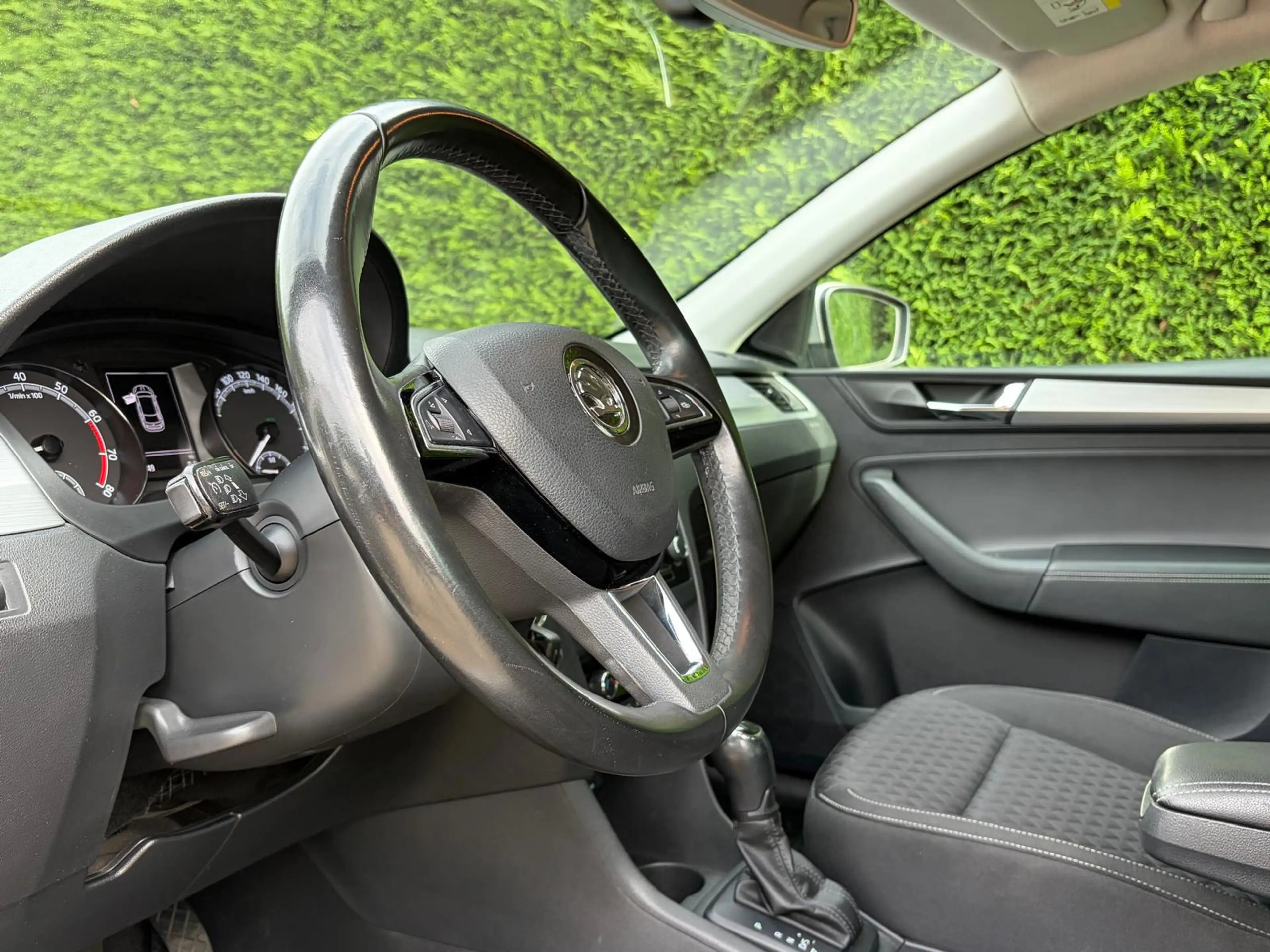 Skoda Rapid/Spaceback 1.0 TSI Drive Automaat Allseason Navi 1eEigenaar ! — photo 5