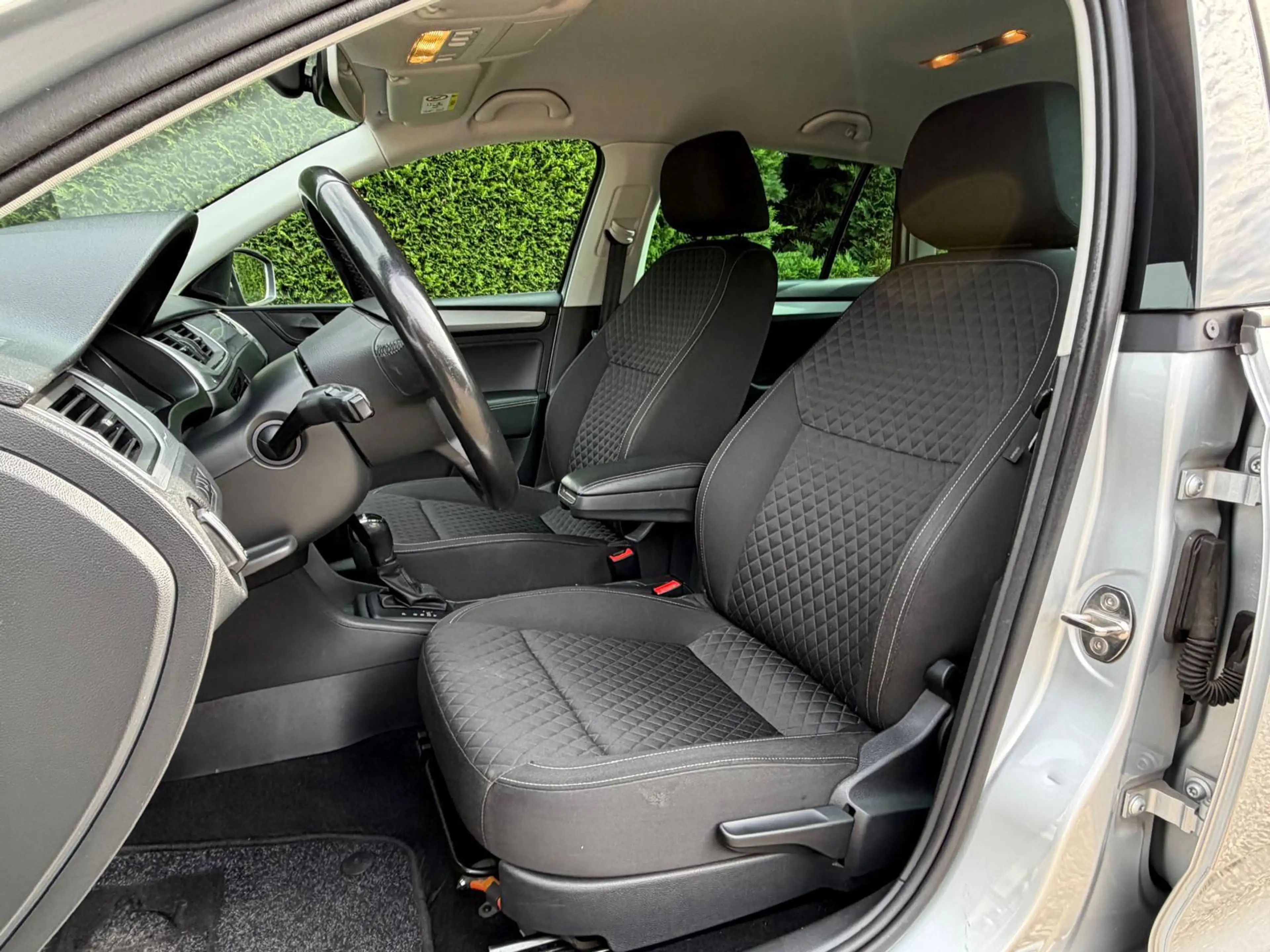 Skoda Rapid/Spaceback 1.0 TSI Drive Automaat Allseason Navi 1eEigenaar ! — photo 6