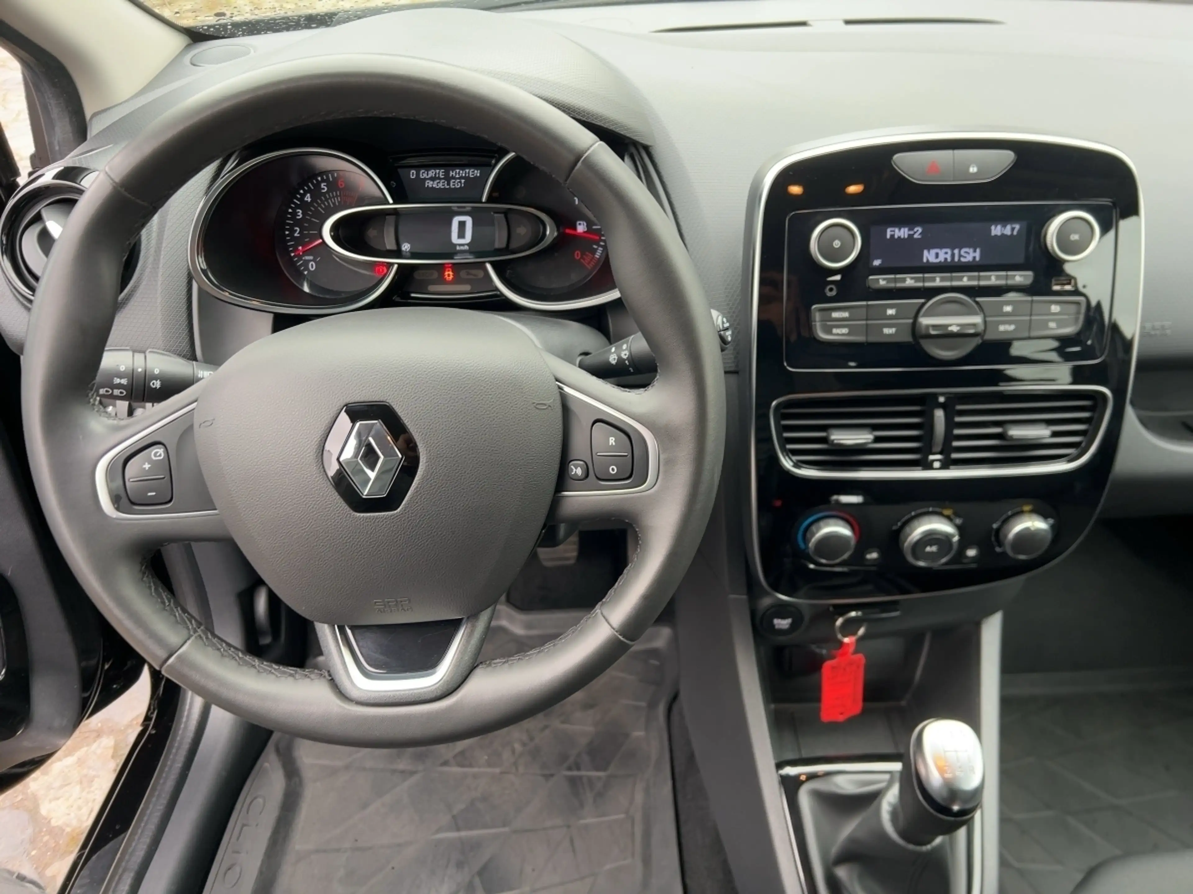 Renault Clio Grandtour LIMITED TCe 90 KLIMA BT ABS ESP ZV — photo 12