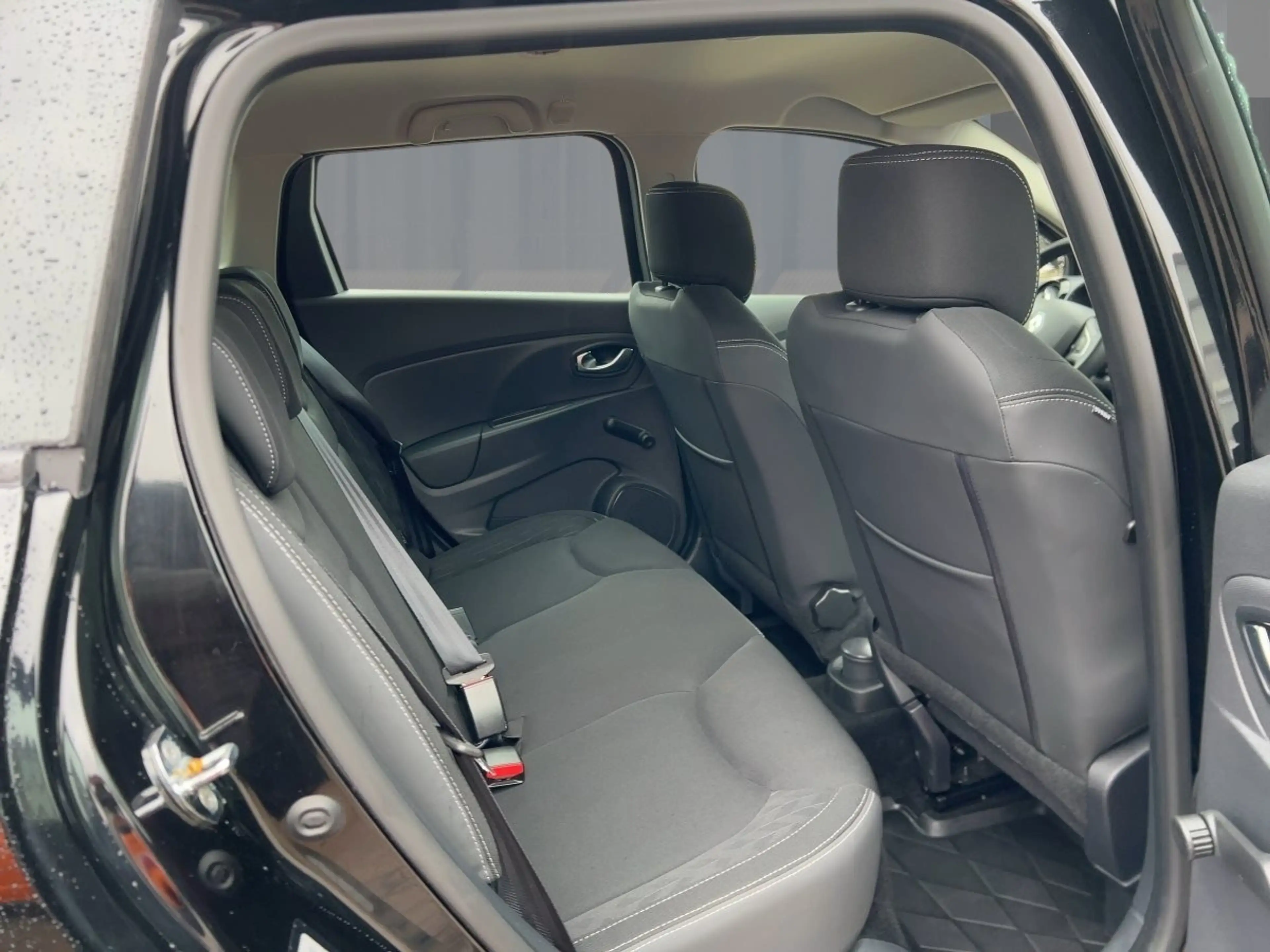 Renault Clio Grandtour LIMITED TCe 90 KLIMA BT ABS ESP ZV — photo 9