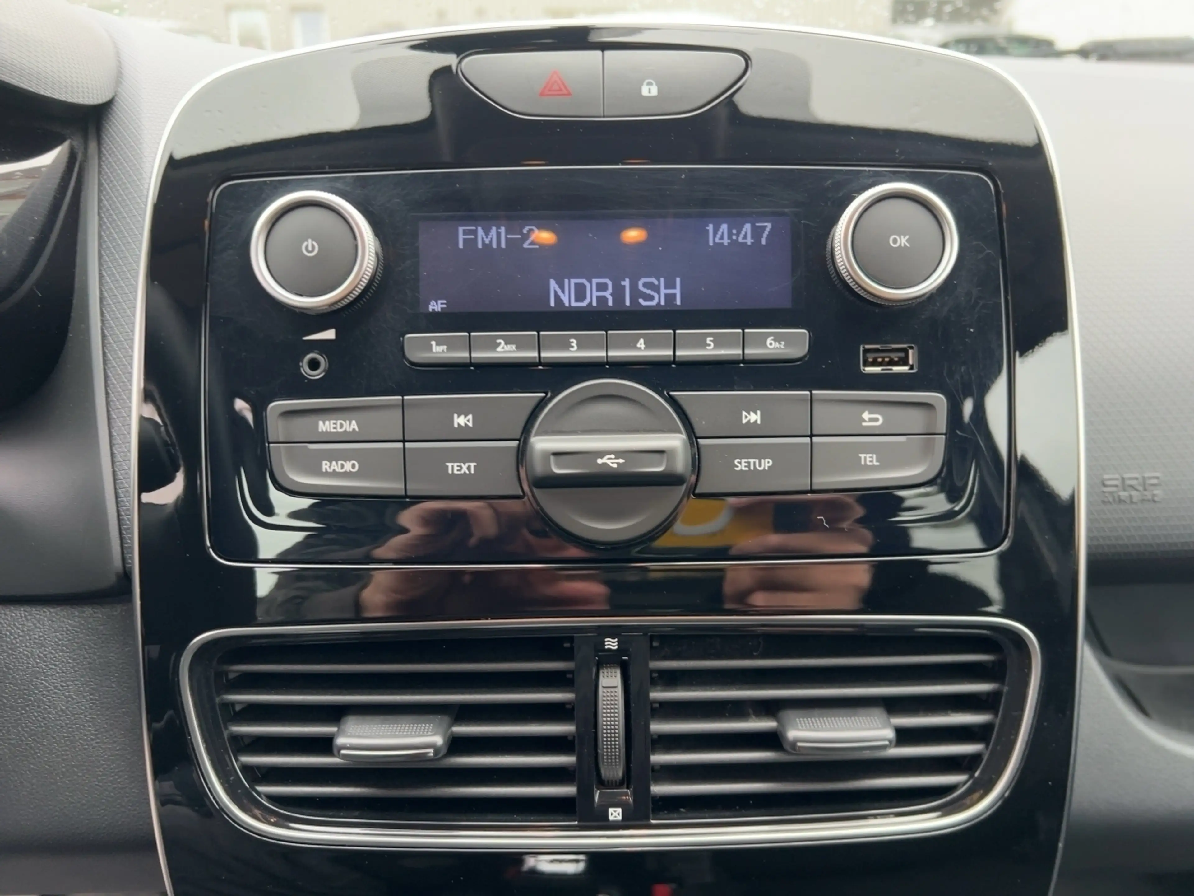 Renault Clio Grandtour LIMITED TCe 90 KLIMA BT ABS ESP ZV — photo 13