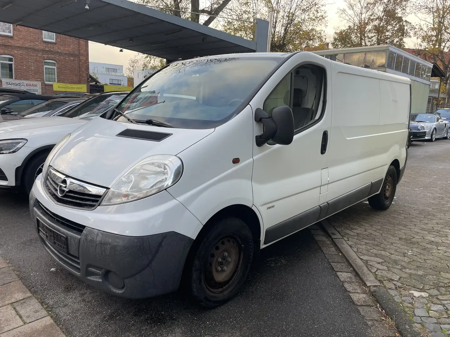 Opel Vivaro Kasten L2H1 2,9t Weiß - 1