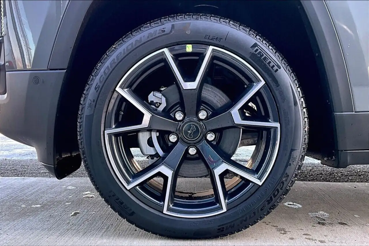 Jeep Cherokee снимка Jeep Cherokee