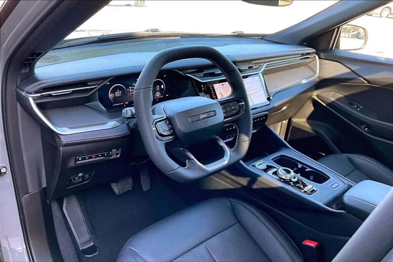 Jeep Cherokee снимка Jeep Cherokee