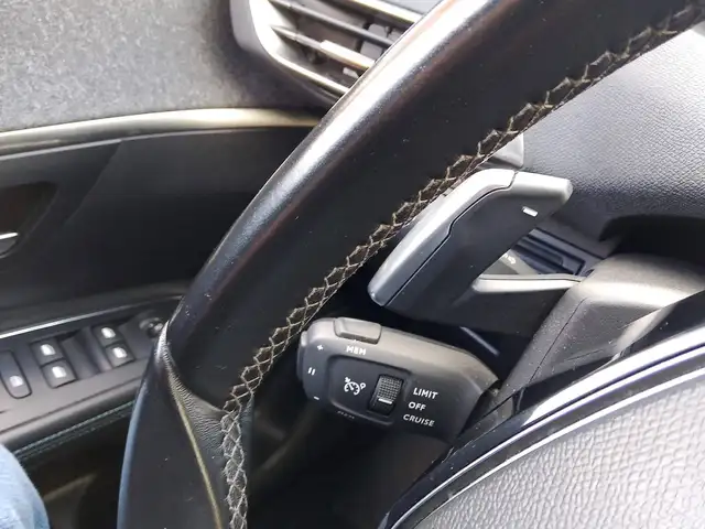 Peugeot 5008 view 13
