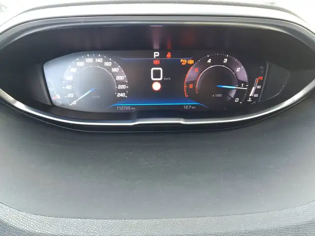 Peugeot 5008 view 7