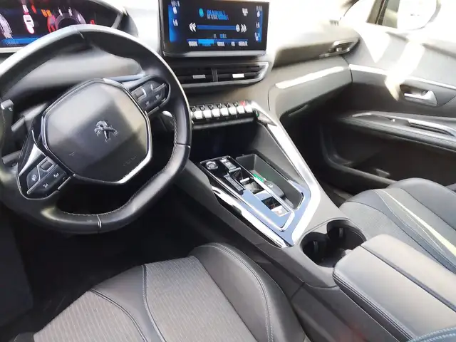 Peugeot 5008 view 6
