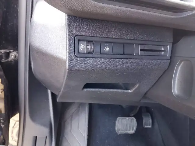 Peugeot 5008 view 10