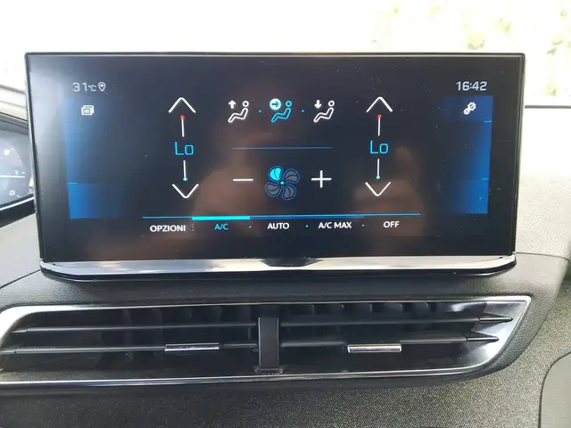 Peugeot 5008 view 15