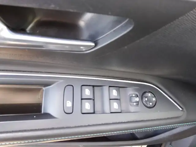 Peugeot 5008 view 11