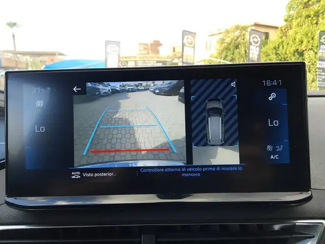 Peugeot 5008 view 9