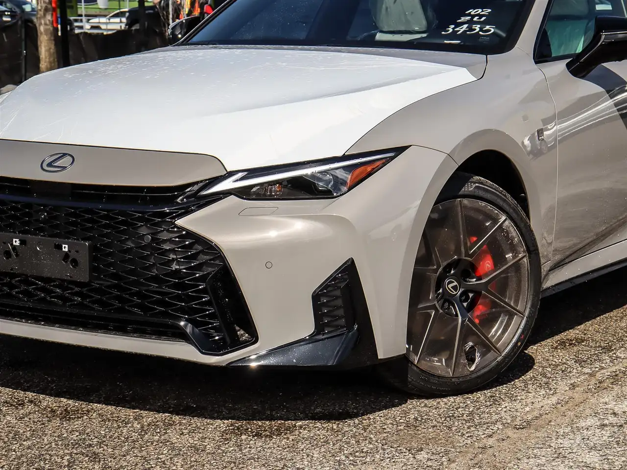 Lexus IS снимка Lexus IS