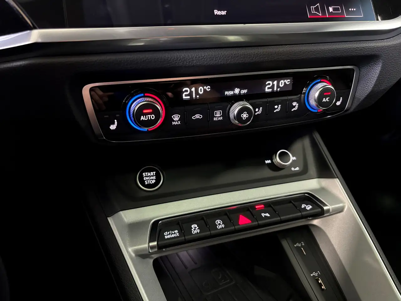 Audi Q3 снимка Audi Q3