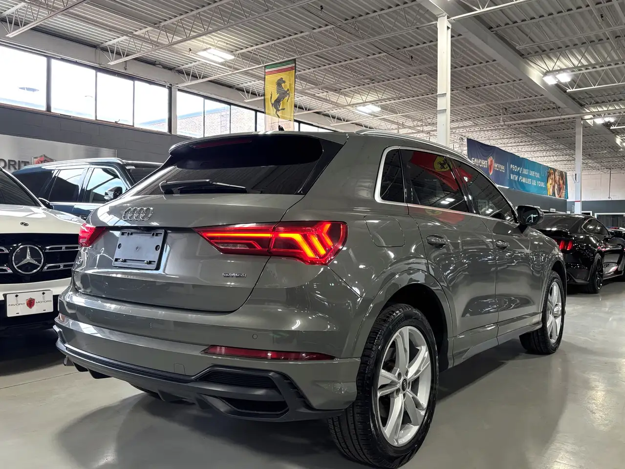 Audi Q3 снимка Audi Q3