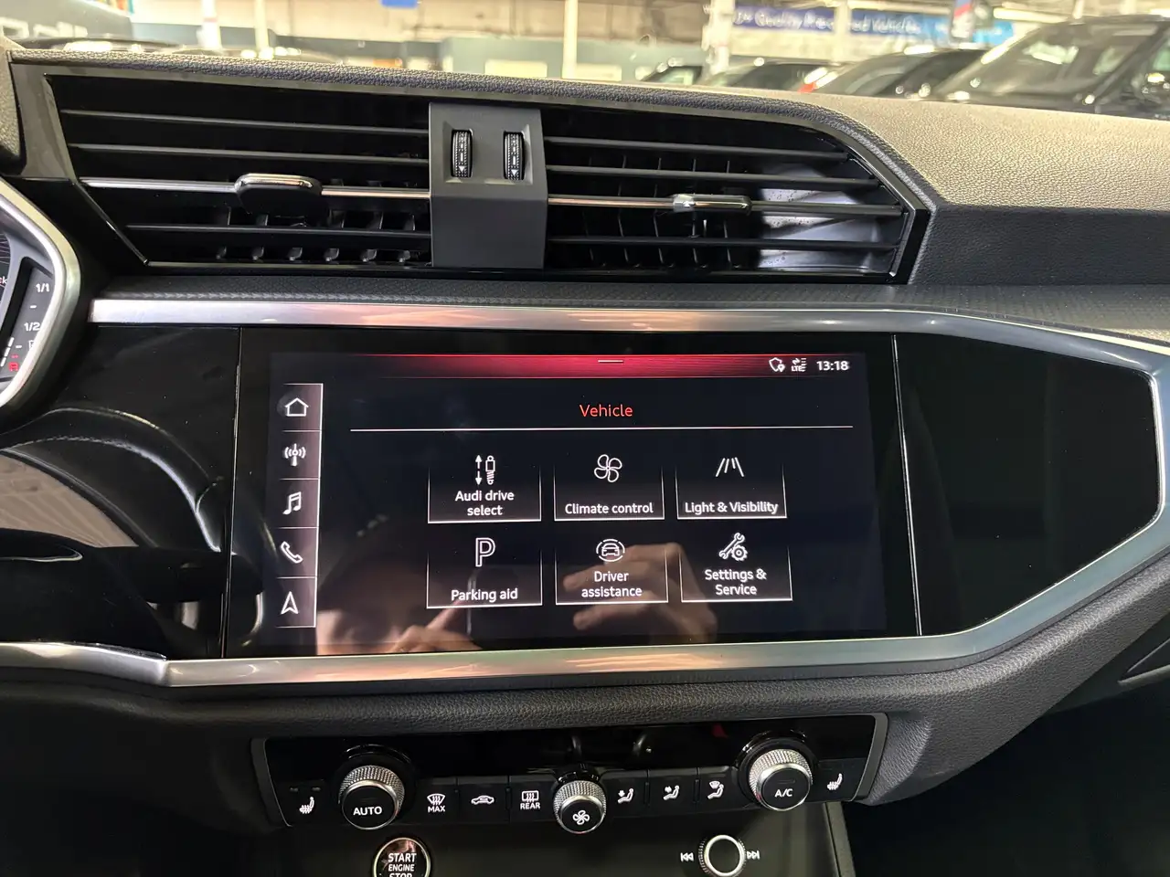 Audi Q3 снимка Audi Q3