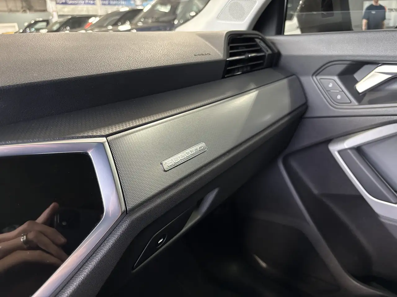 Audi Q3 снимка Audi Q3