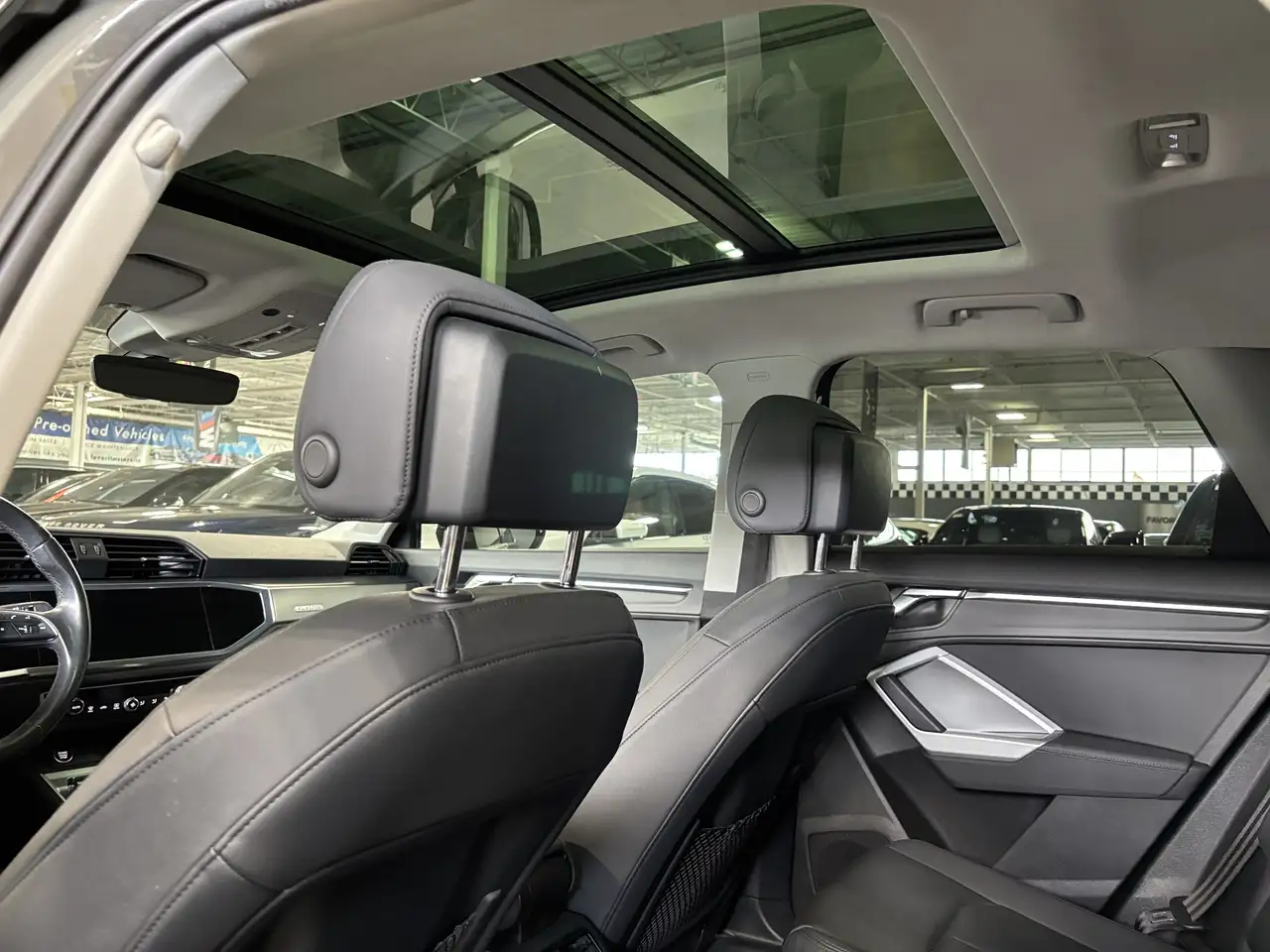 Audi Q3 снимка Audi Q3