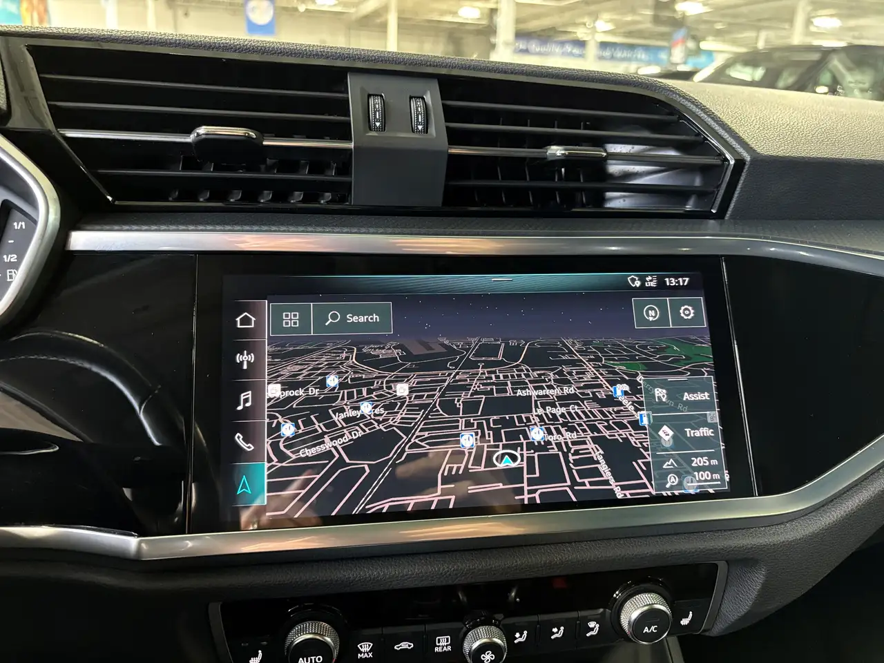 Audi Q3 снимка Audi Q3