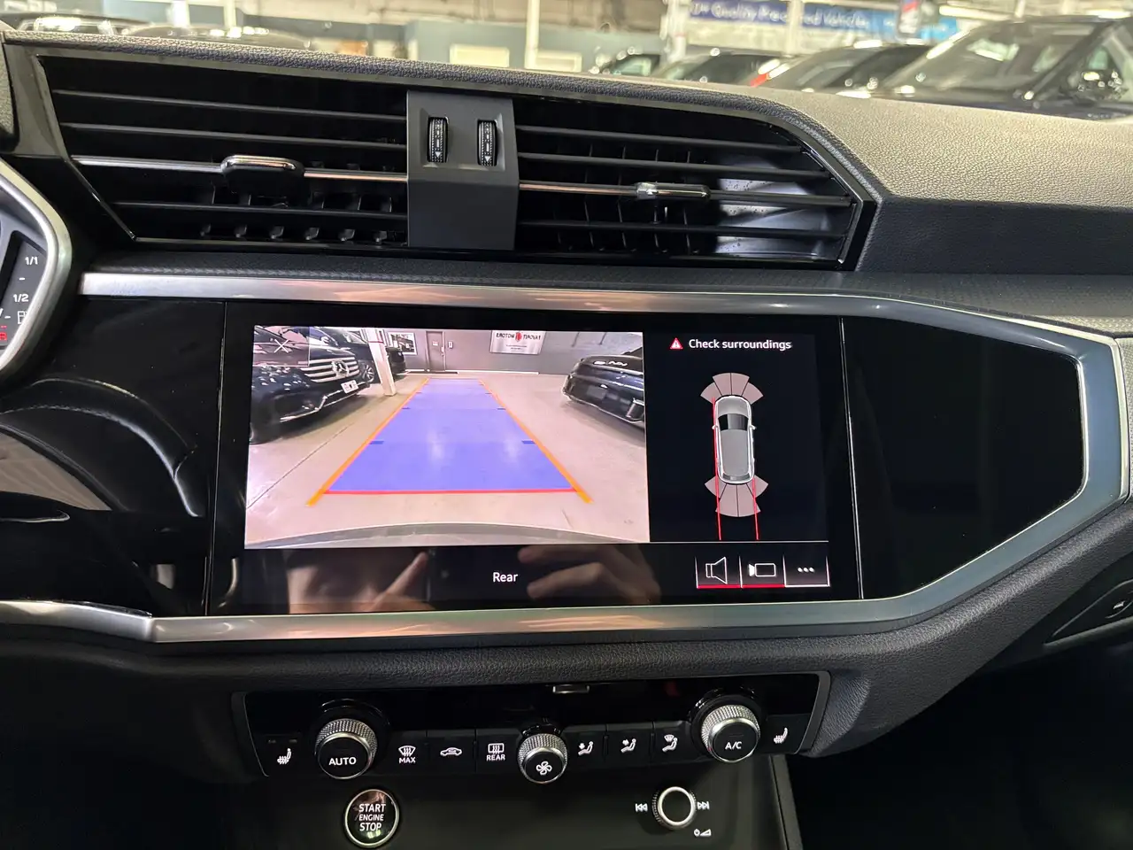 Audi Q3 снимка Audi Q3