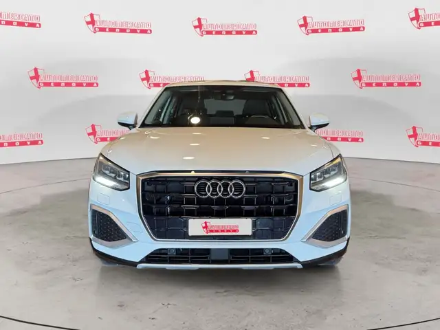 Audi Q2 view 6