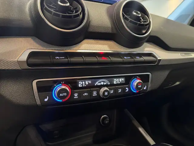 Audi Q2 view 15