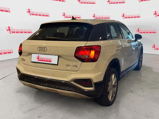 Audi Q2 view 4