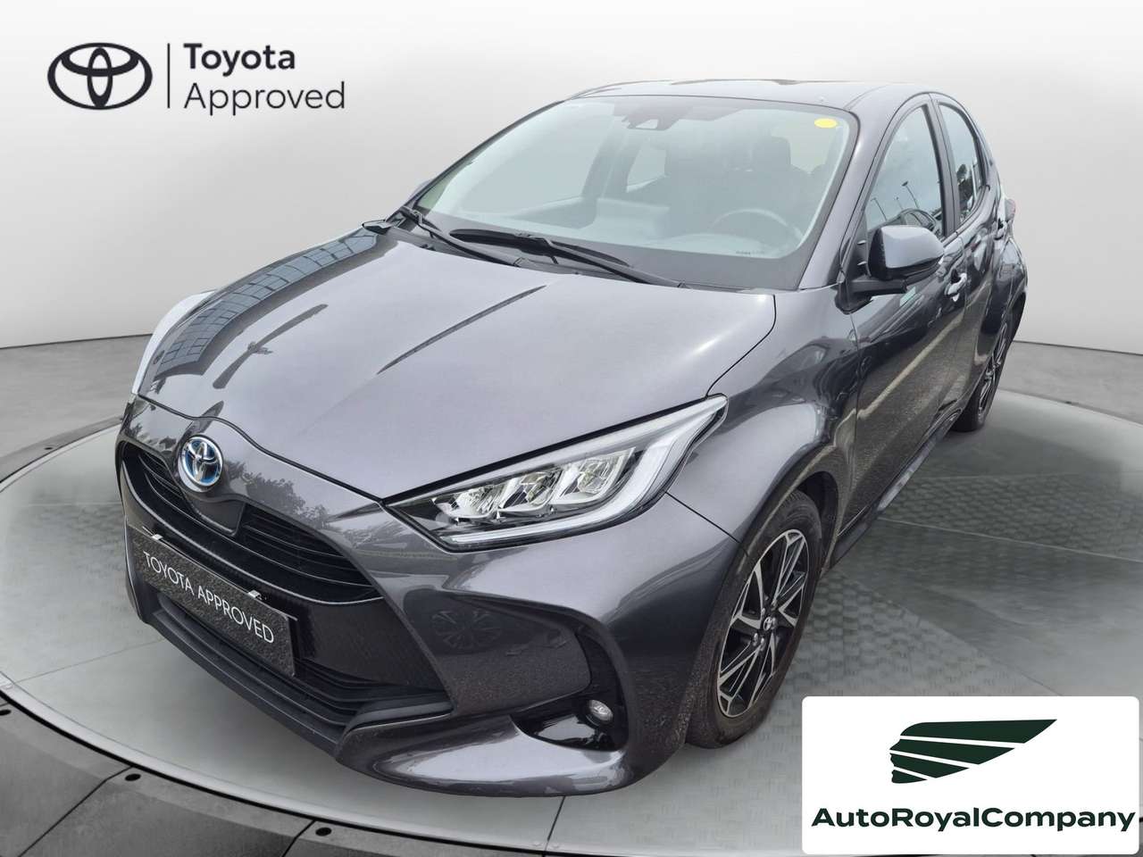 Toyota Yaris Hybrid Trend MY22