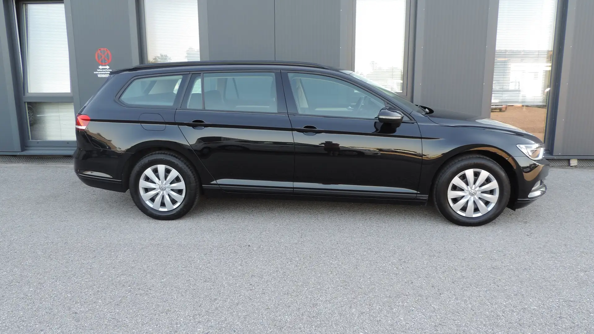 Volkswagen Passat Variant 2,0 TDI SCR / AHV / MFL / SH / 1.Besitz / Schwarz - 2