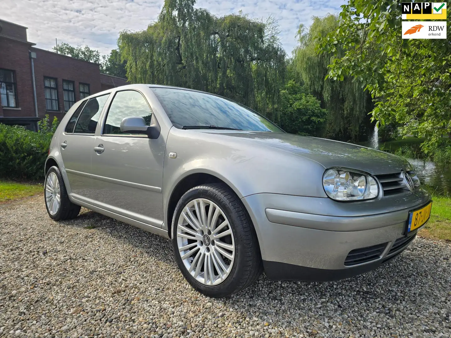Volkswagen Golf 1.6-16V Oxford *apk;09-2026* Grijs - 1