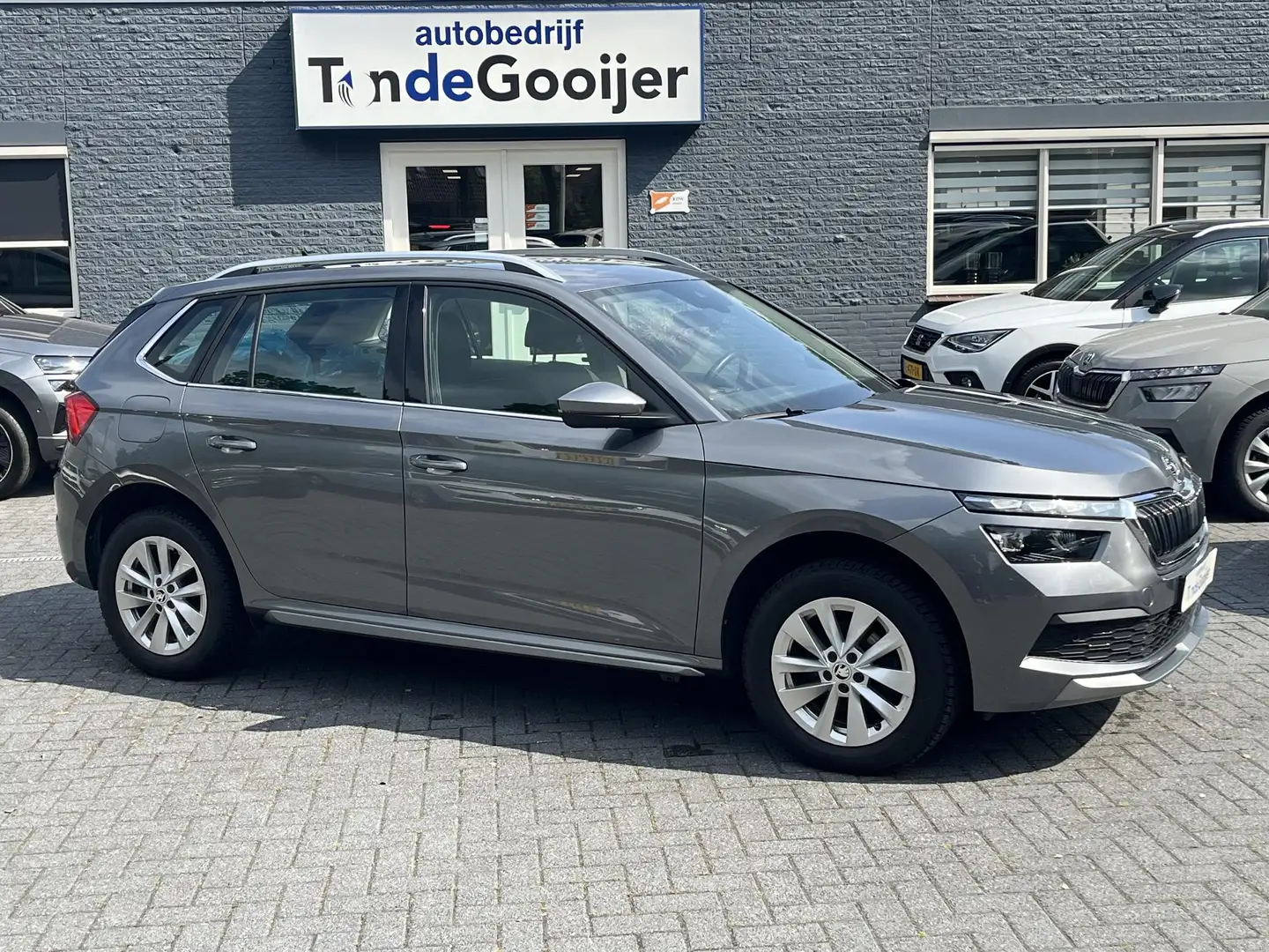 Skoda Kamiq 1.0 TSi DSG Style | 5 JAAR FABRIEKSGARANTIE! | Gris - 1