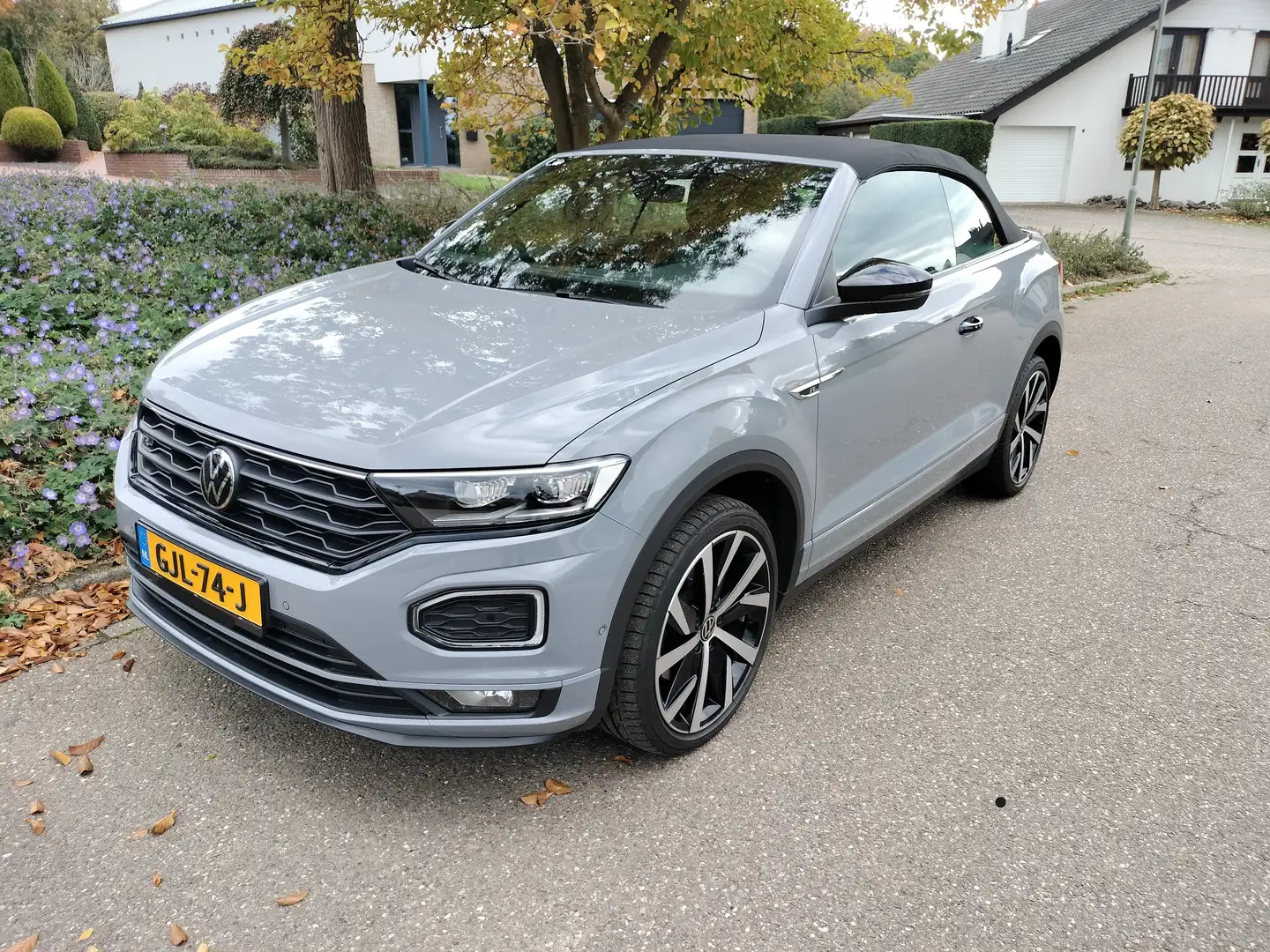 Volkswagen T-Roc T-Roc 1.5 TSI R-Line met Fabrieksgarantie - 1