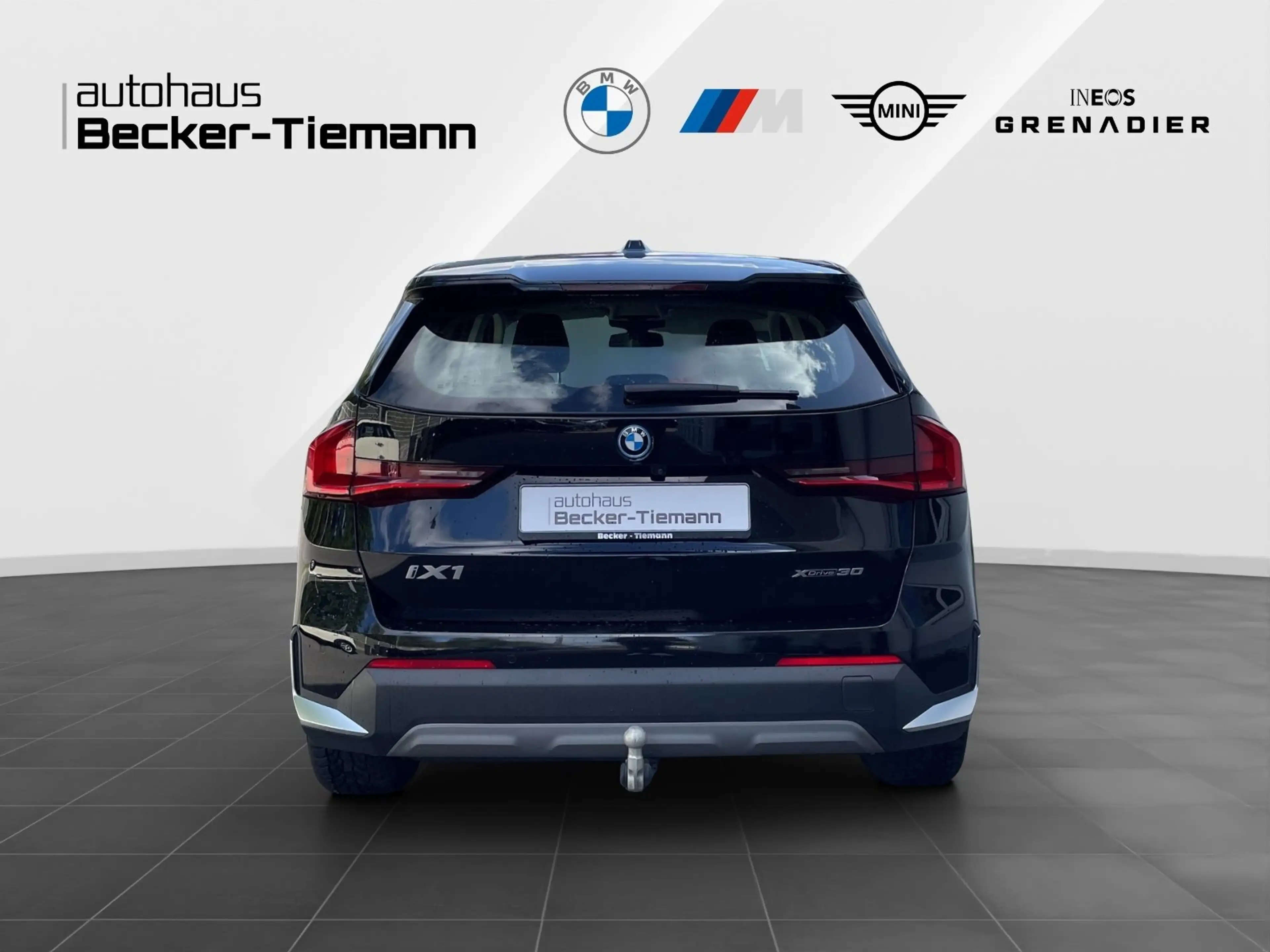 BMW iX 1 xDrive30 AHK/ Adapt. M Fahrwrk./ SHZ/ RFK/ Batte — photo 5