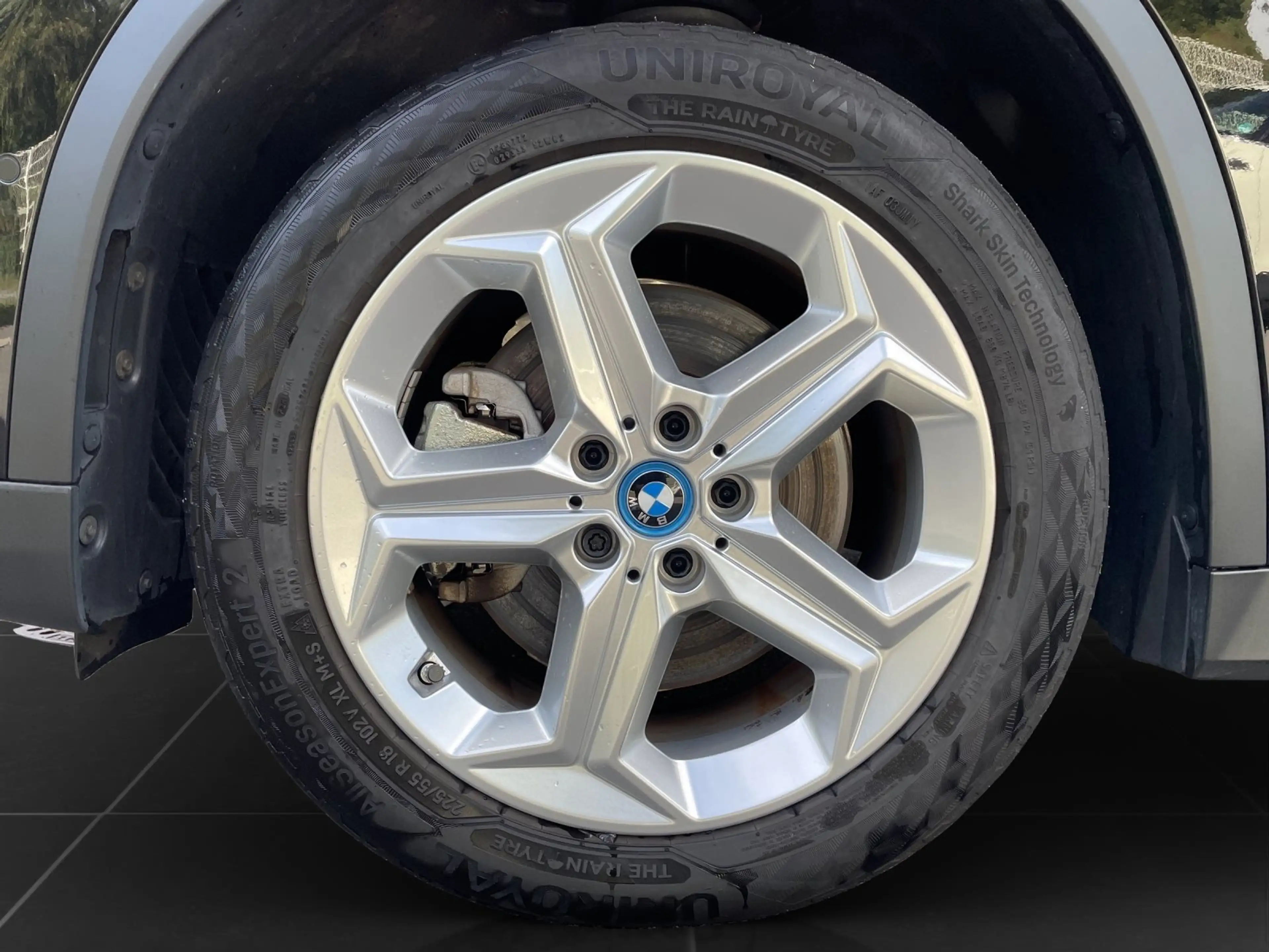 BMW iX 1 xDrive30 AHK/ Adapt. M Fahrwrk./ SHZ/ RFK/ Batte — photo 8