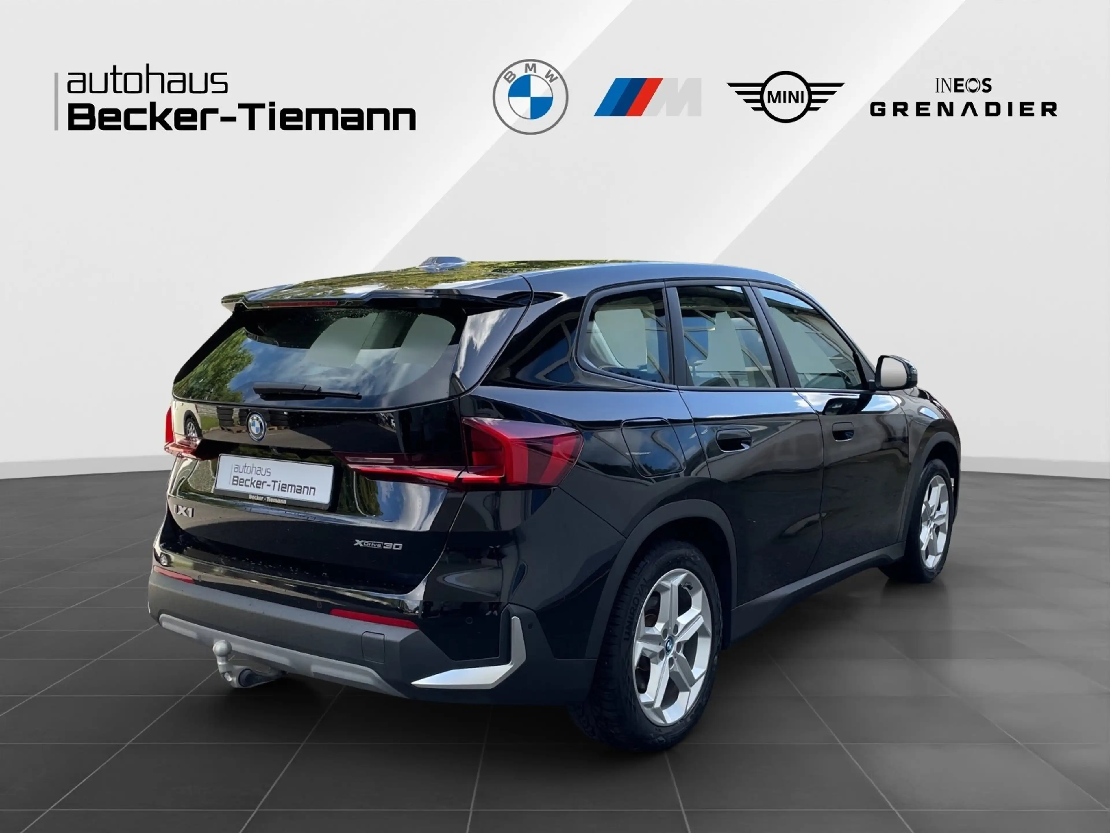 BMW iX 1 xDrive30 AHK/ Adapt. M Fahrwrk./ SHZ/ RFK/ Batte — photo 6