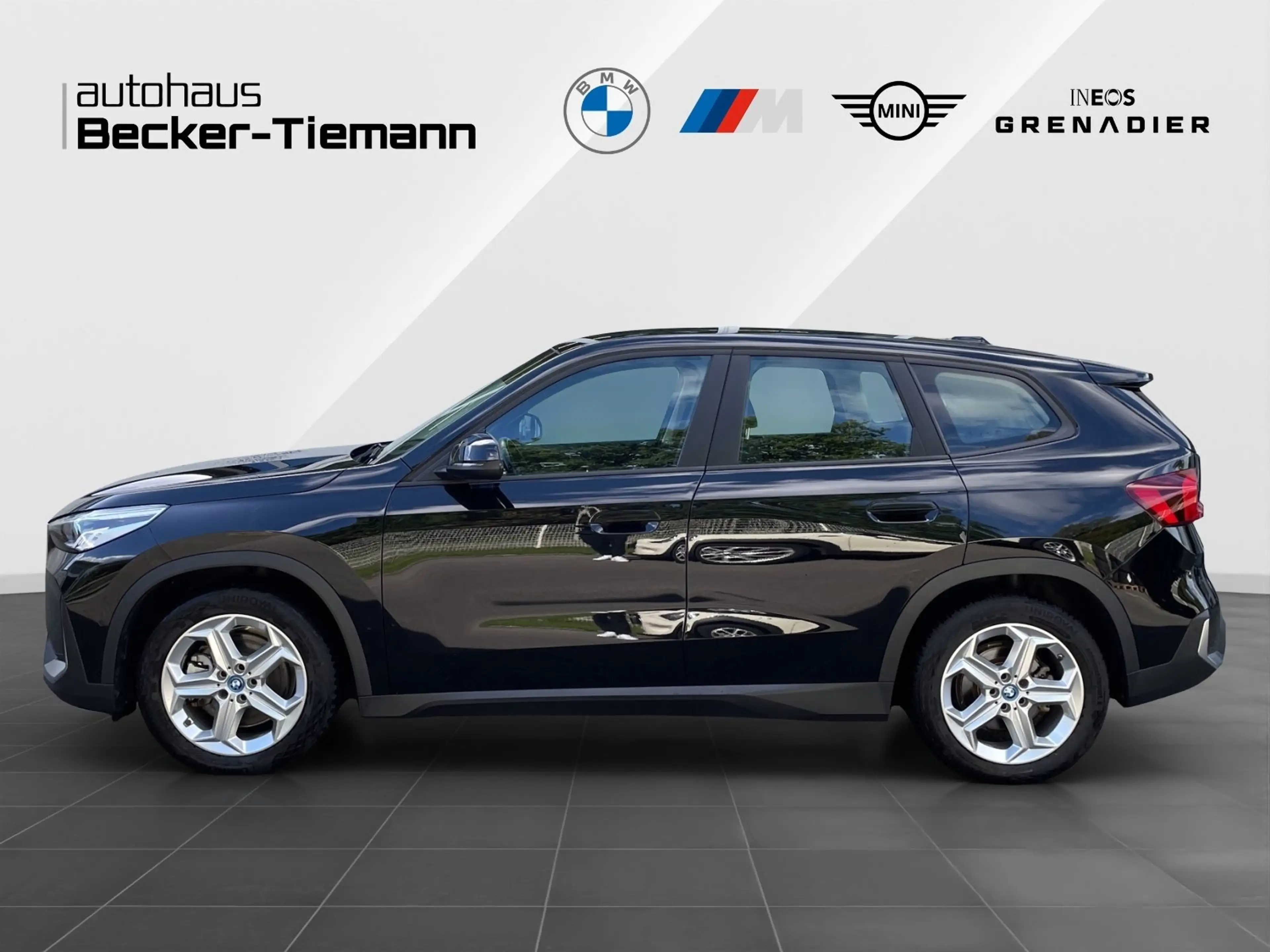 BMW iX 1 xDrive30 AHK/ Adapt. M Fahrwrk./ SHZ/ RFK/ Batte — photo 3