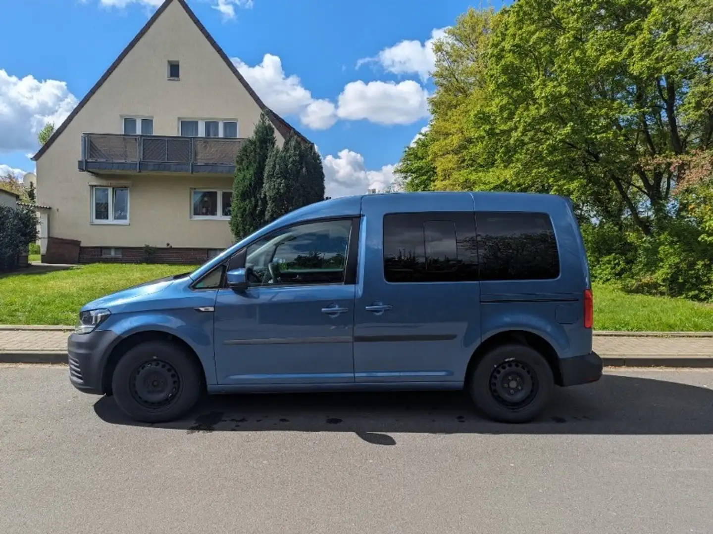 Volkswagen Caddy Trendline BMT CNG Benzin mit Camping Ausbau Camper Azul - 2