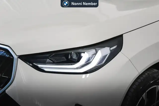 BMW X3 view 5