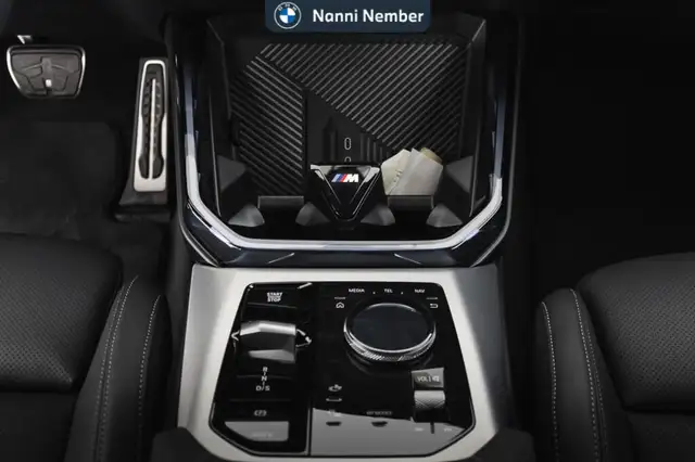 BMW X3 view 12